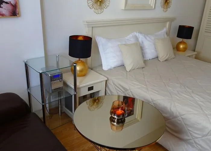 Sun, Sea, Apartment Slantschew brjag